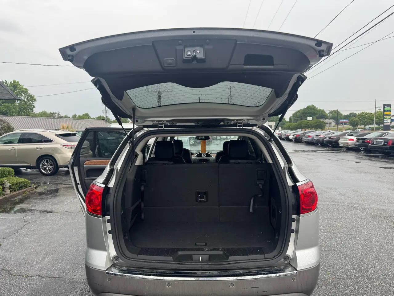 Buick Enclave AWD 4dr CXL-1 2011