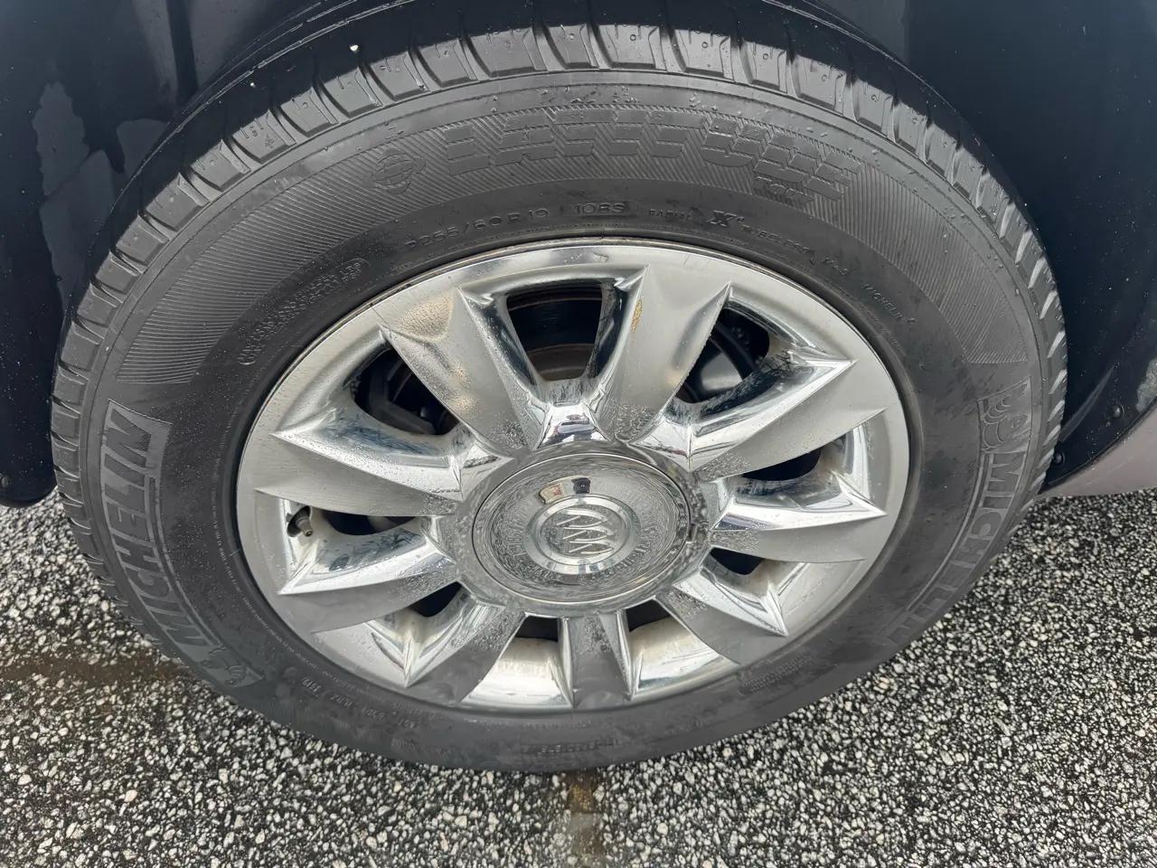 Buick Enclave AWD 4dr CXL-1 2011