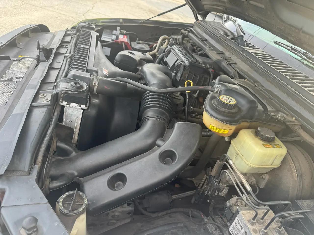 Ford Super Duty F-350 SRW Reg Cab 137" XLT 2006