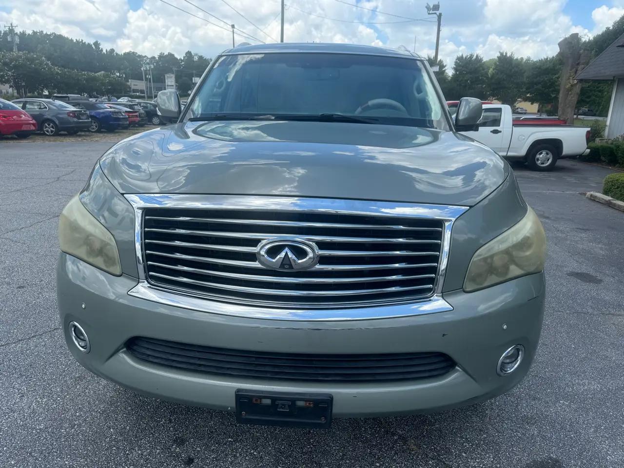 Infiniti QX56 2WD 4dr 7-passenger 2012