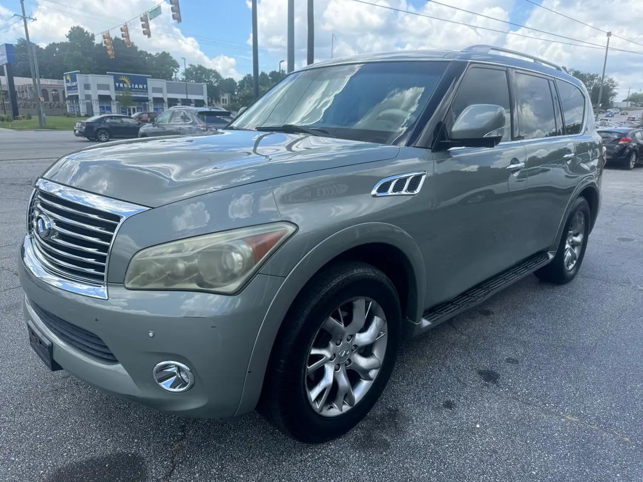 Infiniti QX56 2WD 4dr 7-passenger 2012