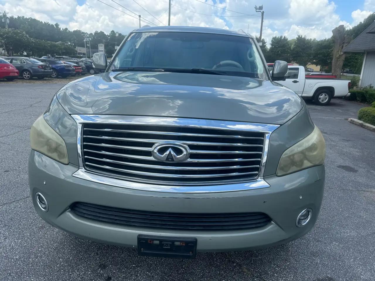 Infiniti QX56 2WD 4dr 7-passenger 2012