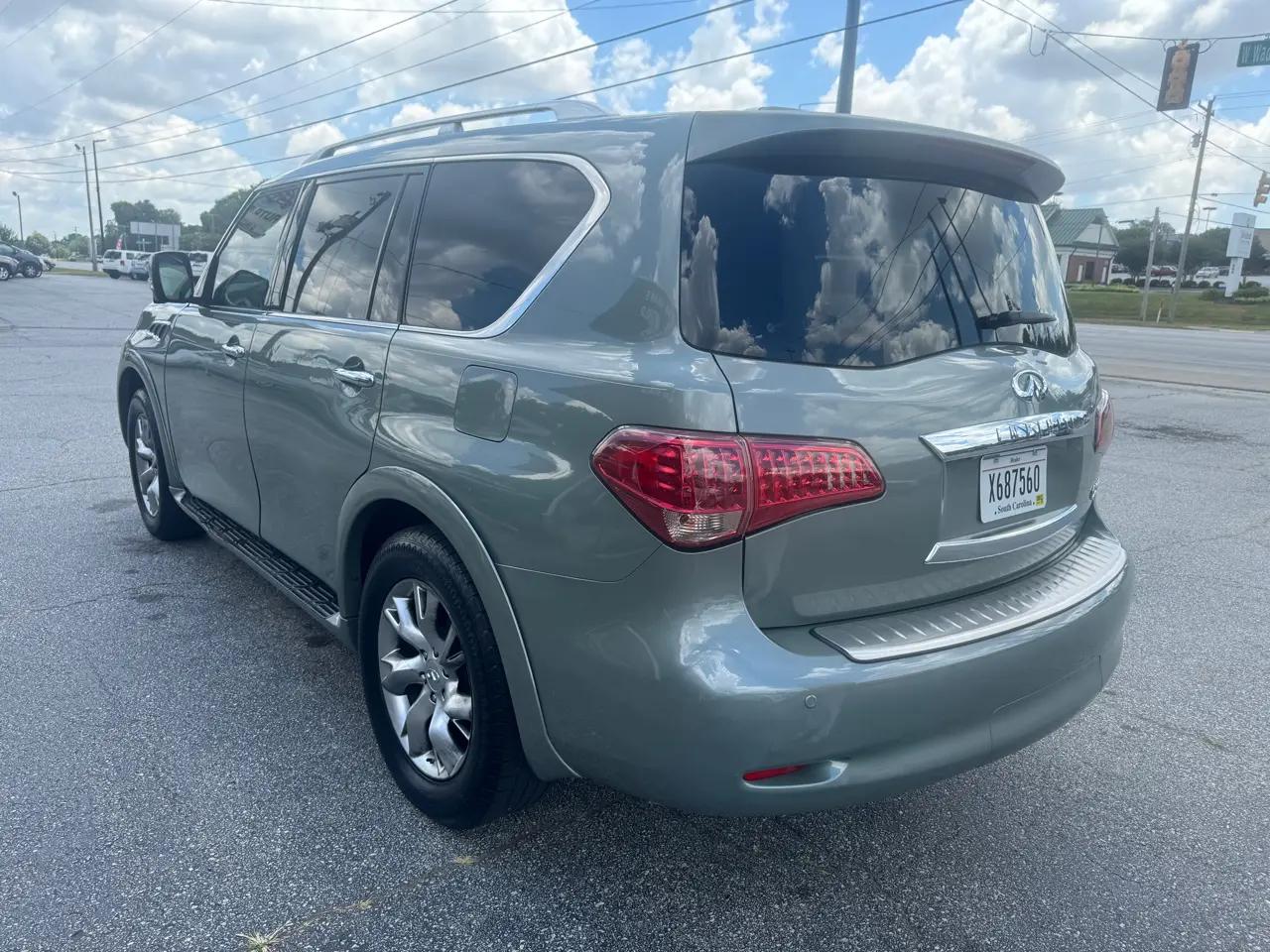 Infiniti QX56 2WD 4dr 7-passenger 2012