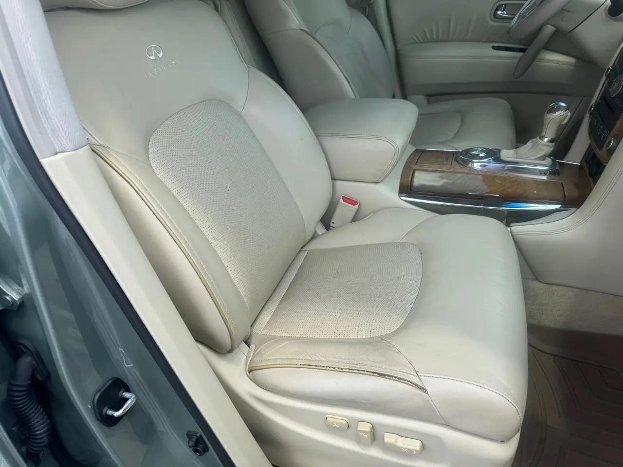 Infiniti QX56 2WD 4dr 7-passenger 2012