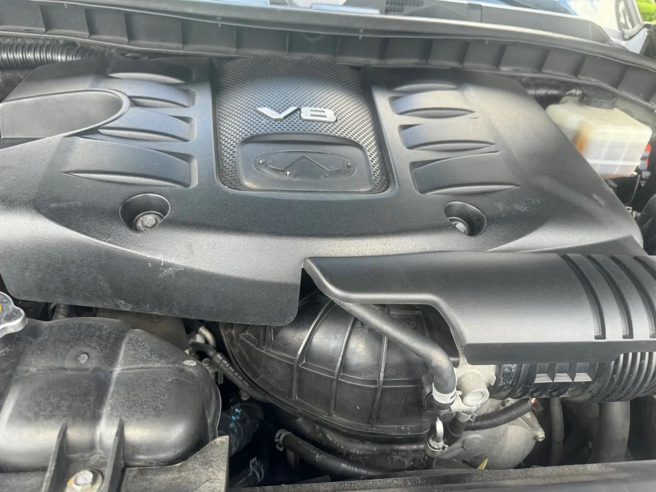 Infiniti QX56 2WD 4dr 7-passenger 2012