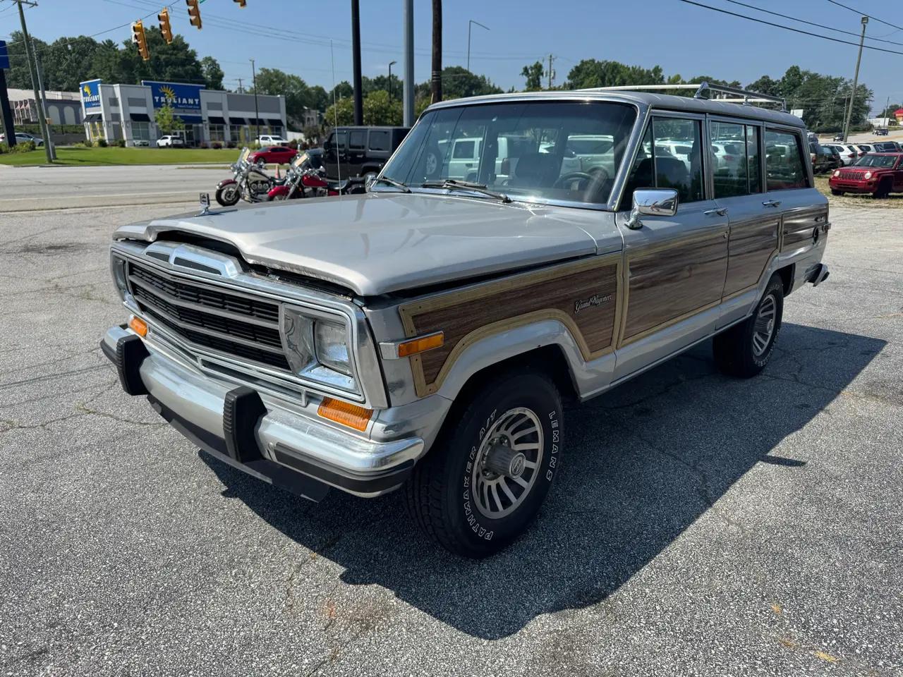 Jeep Grand Wagoneer 4dr Wagon 1988