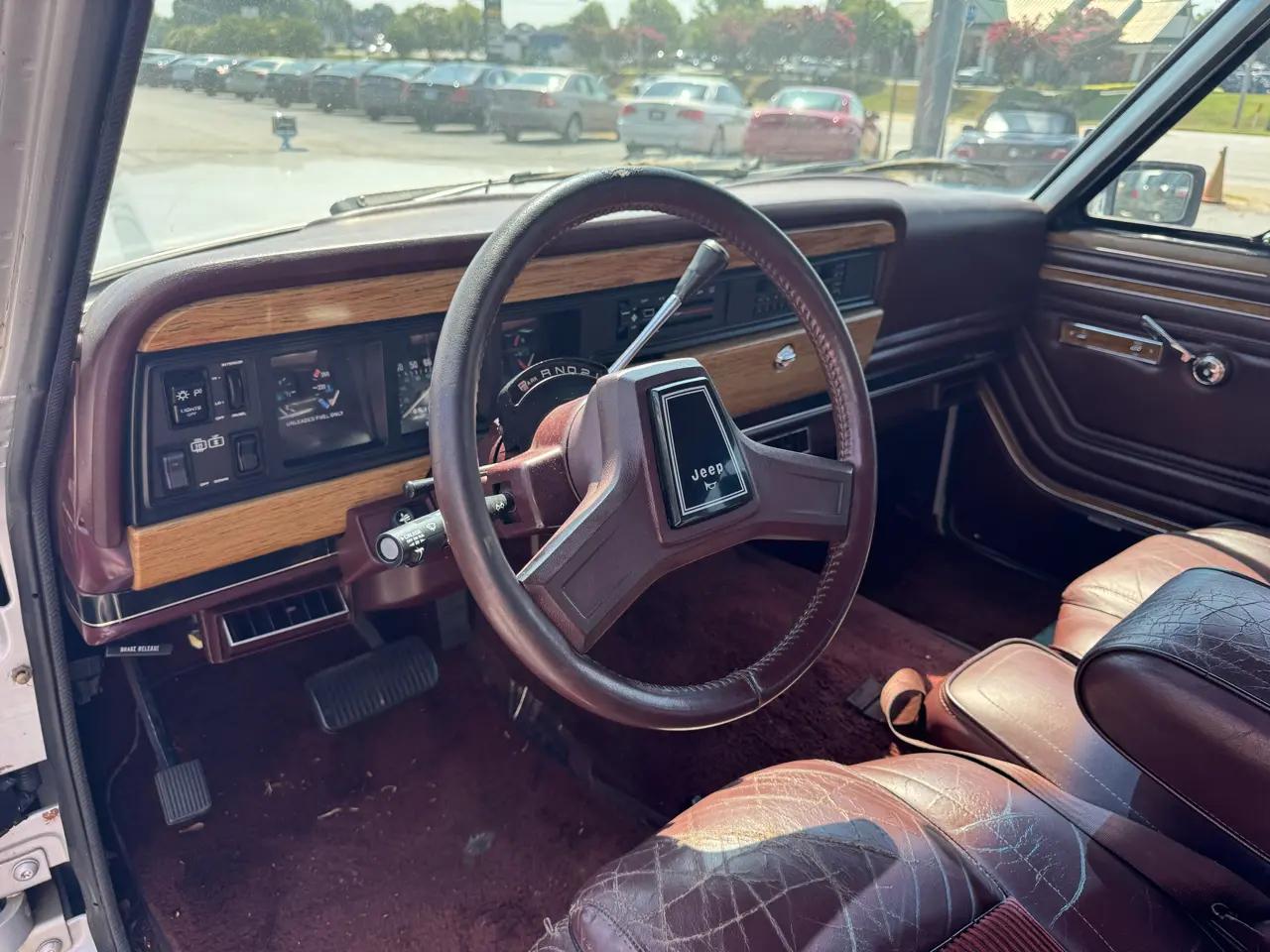 Jeep Grand Wagoneer 4dr Wagon 1988