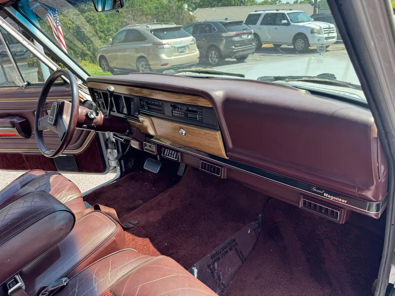 Jeep Grand Wagoneer 4dr Wagon 1988
