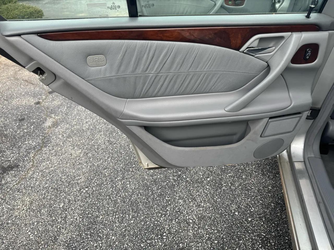 Mercedes-Benz E-Class 4dr Wgn 3.2L 2002