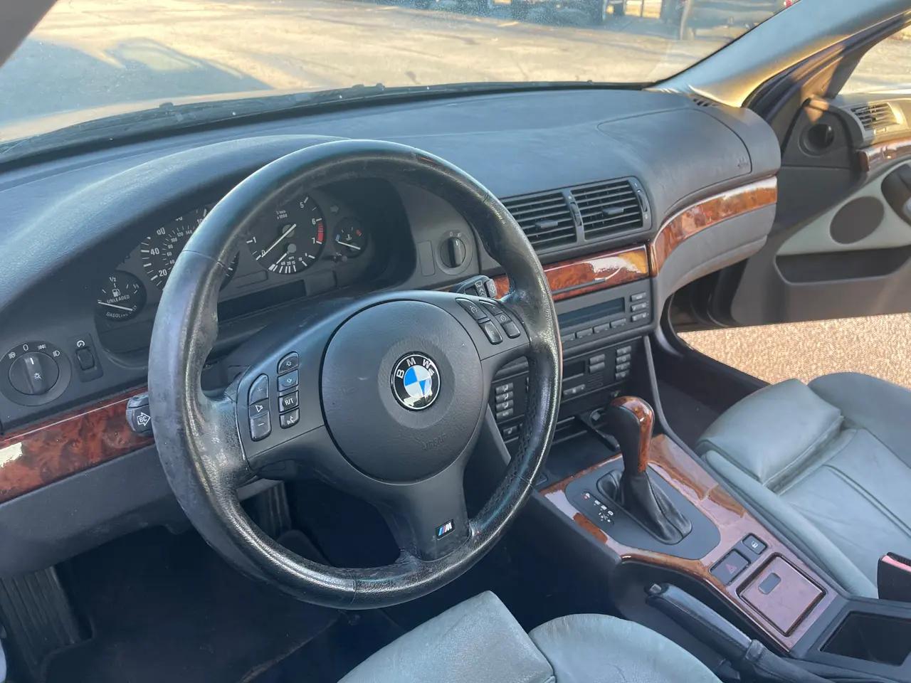 BMW 5 Series 525iA 4dr Sdn 5-Spd Auto 2003