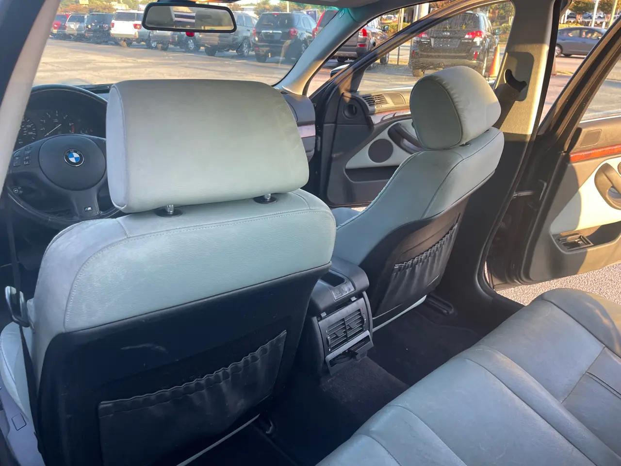 BMW 5 Series 525iA 4dr Sdn 5-Spd Auto 2003