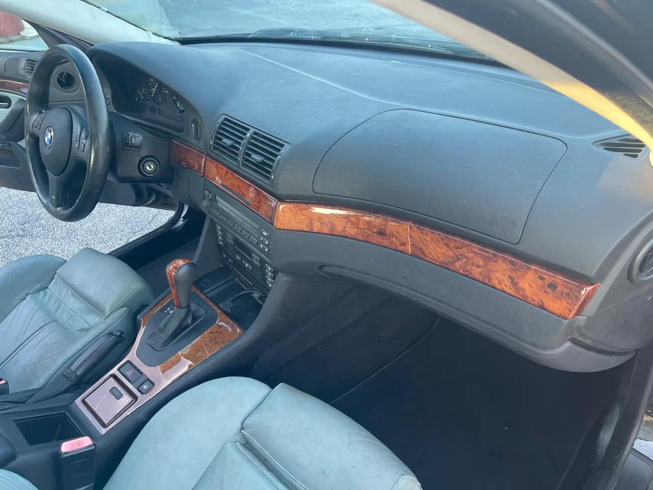 BMW 5 Series 525iA 4dr Sdn 5-Spd Auto 2003
