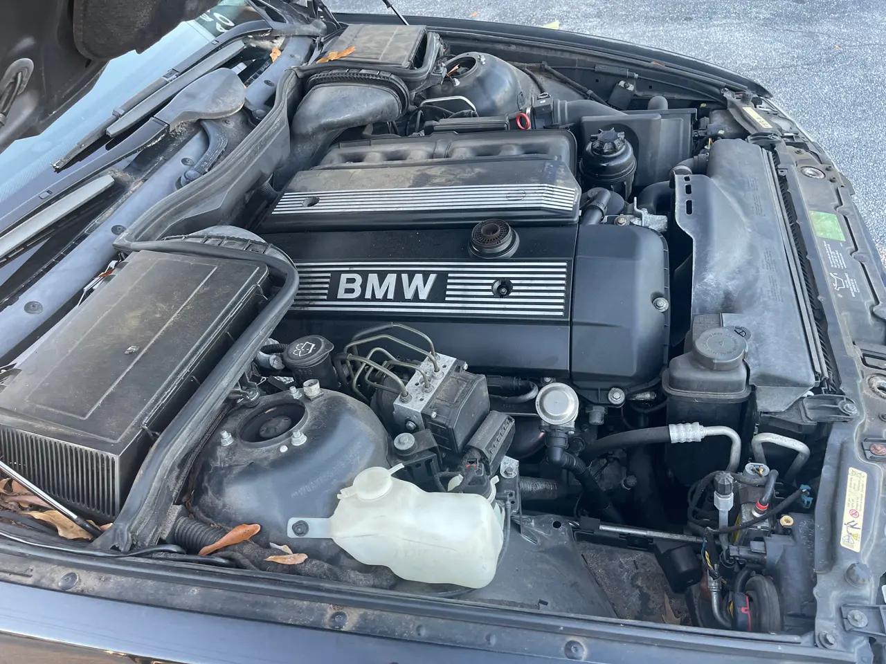 BMW 5 Series 525iA 4dr Sdn 5-Spd Auto 2003