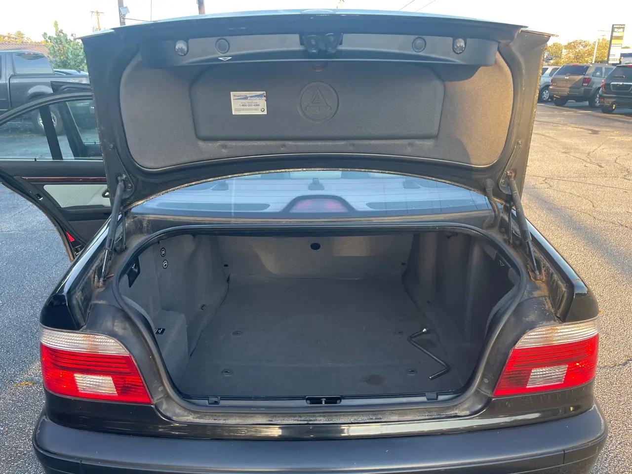 BMW 5 Series 525iA 4dr Sdn 5-Spd Auto 2003