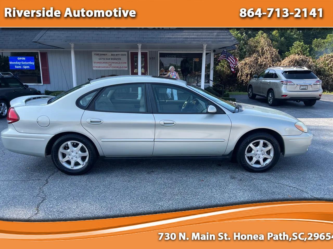 Ford Taurus 4dr Sdn SEL 2006