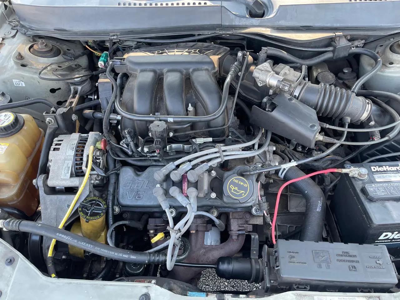 Ford Taurus 4dr Sdn SEL 2006