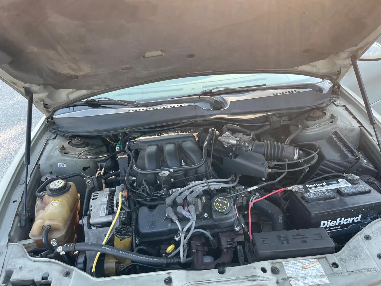 Ford Taurus 4dr Sdn SEL 2006
