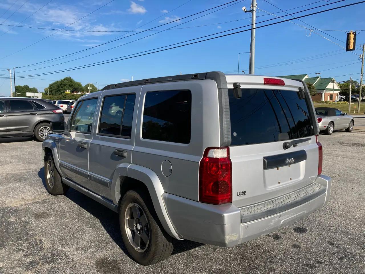 Jeep Commander 4dr 2WD 2006