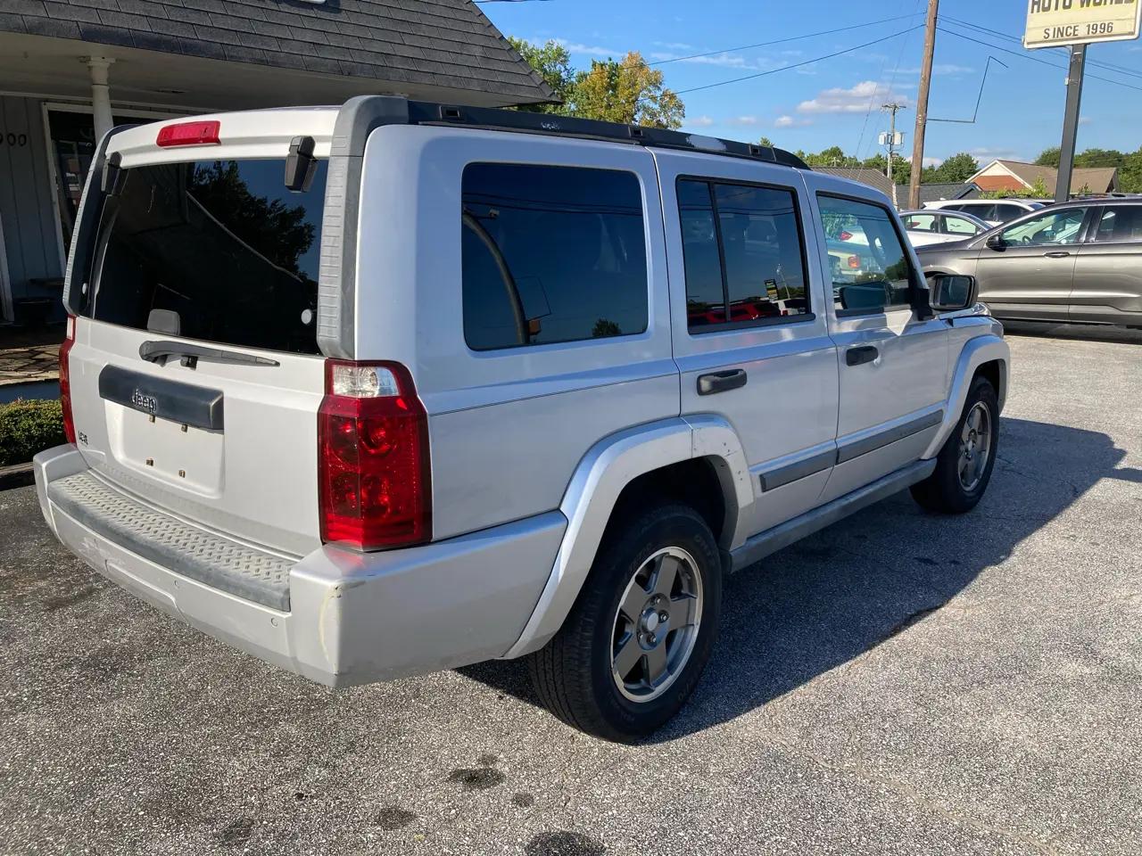 Jeep Commander 4dr 2WD 2006