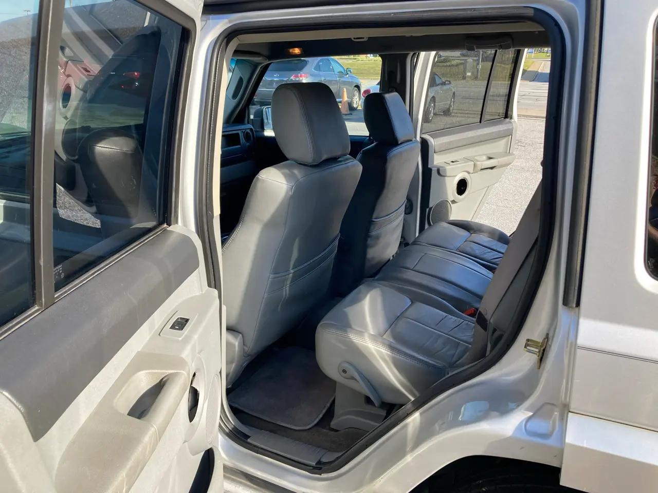 Jeep Commander 4dr 2WD 2006