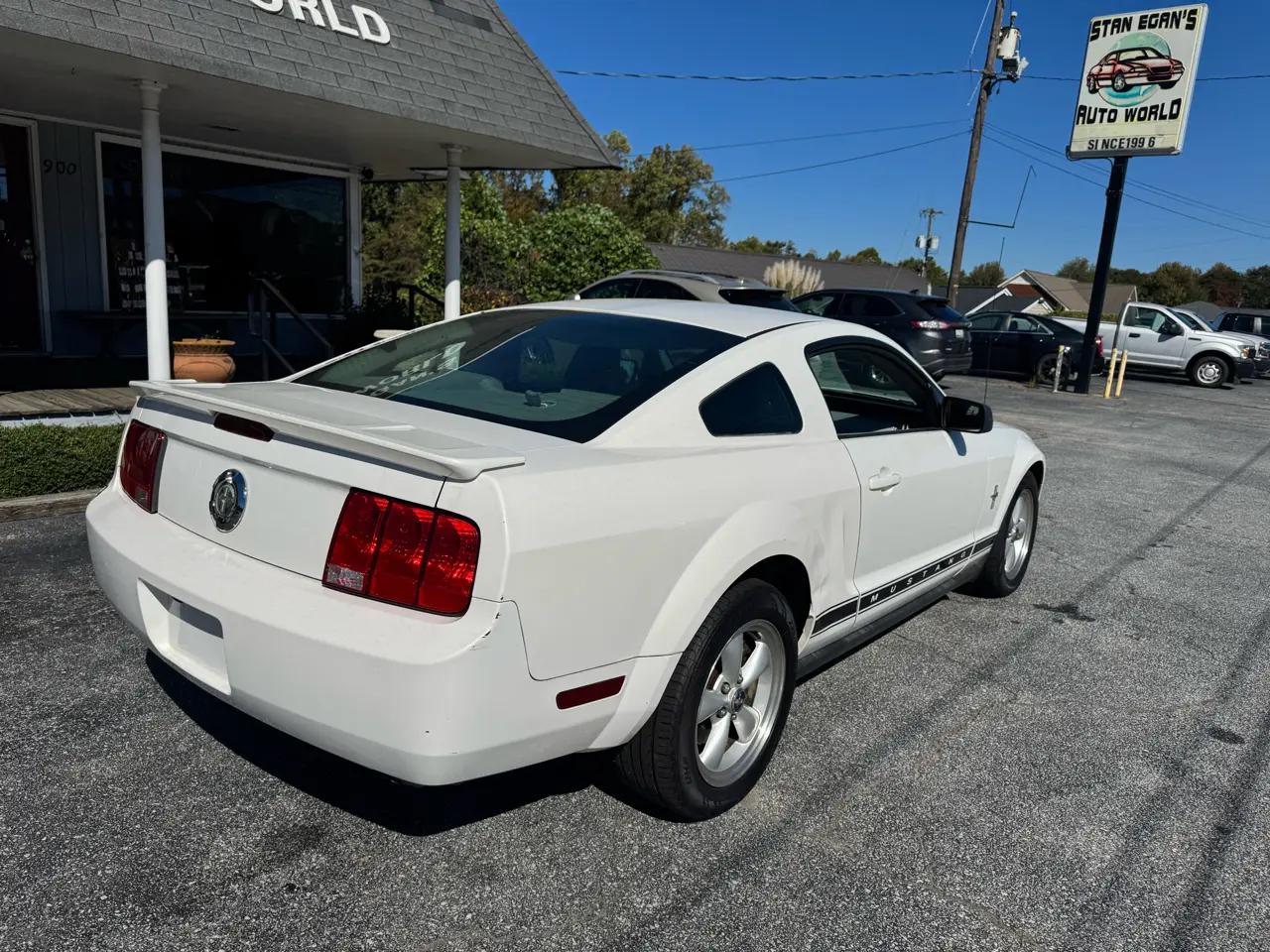 Ford Mustang 2dr Cpe Premium 2007