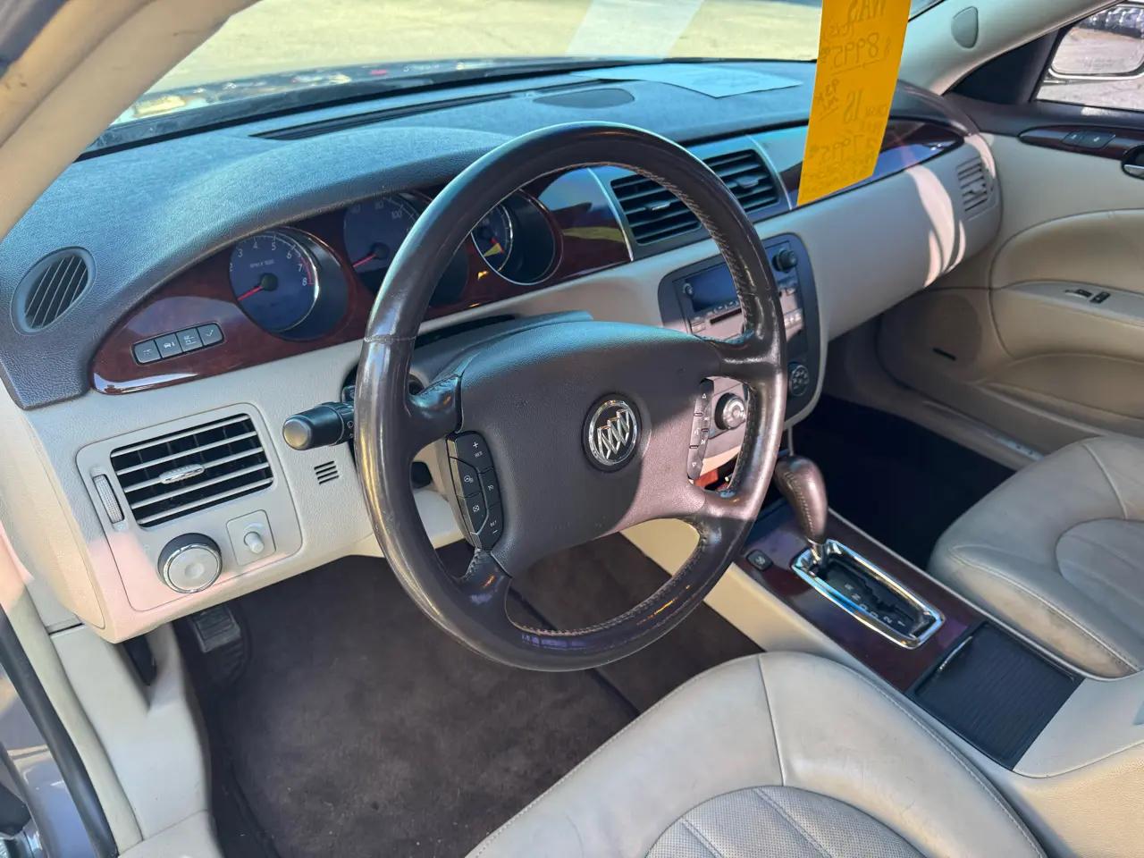 Buick Lucerne 4dr Sdn V8 CXS 2007