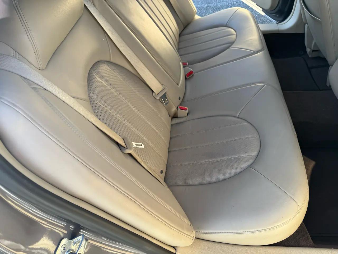 Buick Lucerne 4dr Sdn V8 CXS 2007