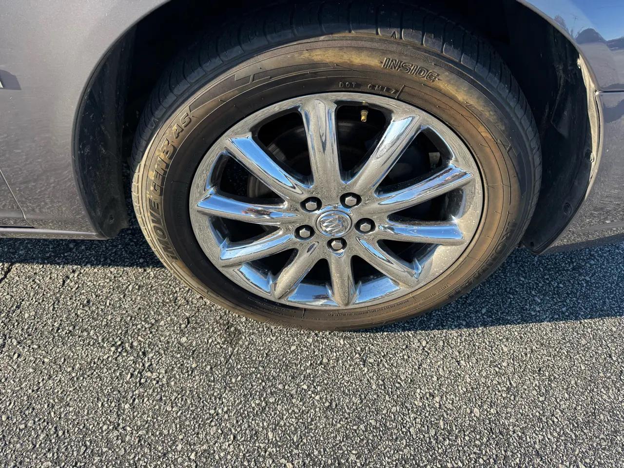 Buick Lucerne 4dr Sdn V8 CXS 2007