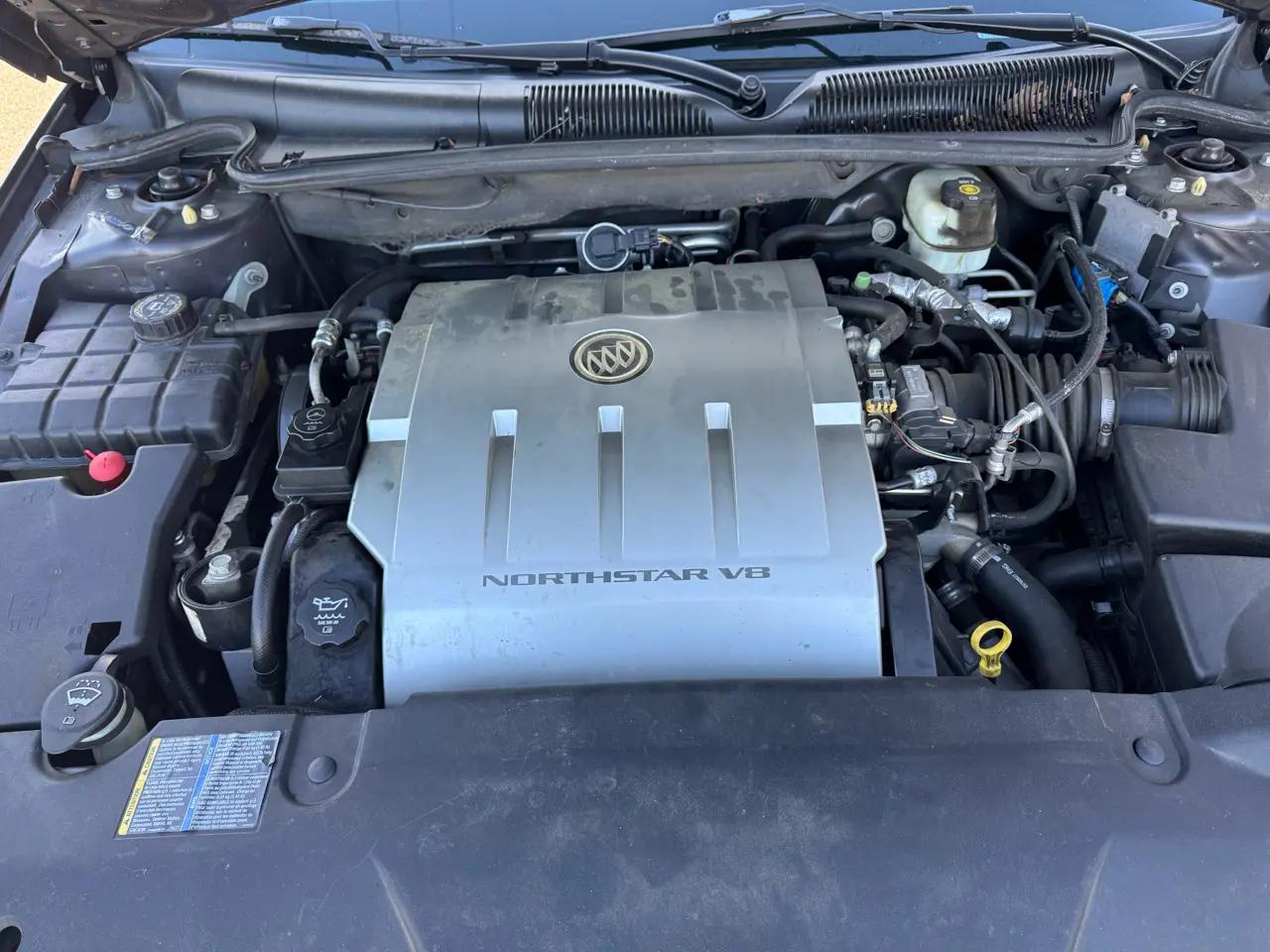 Buick Lucerne 4dr Sdn V8 CXS 2007