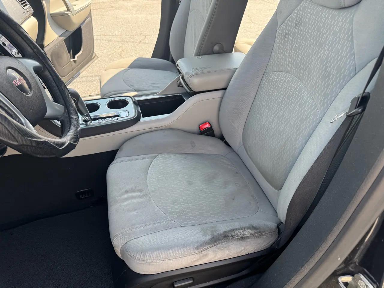 GMC Acadia FWD 4dr SLE 2007