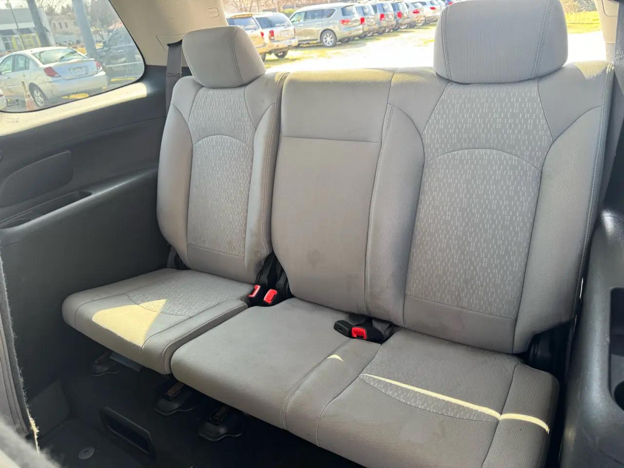 GMC Acadia FWD 4dr SLE 2007