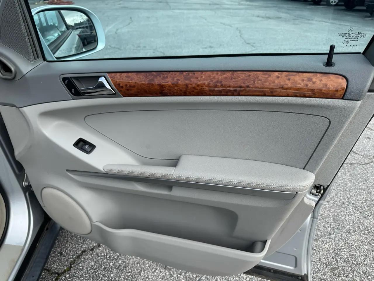 Mercedes-Benz M-Class 4MATIC 4dr 3.5L 2008