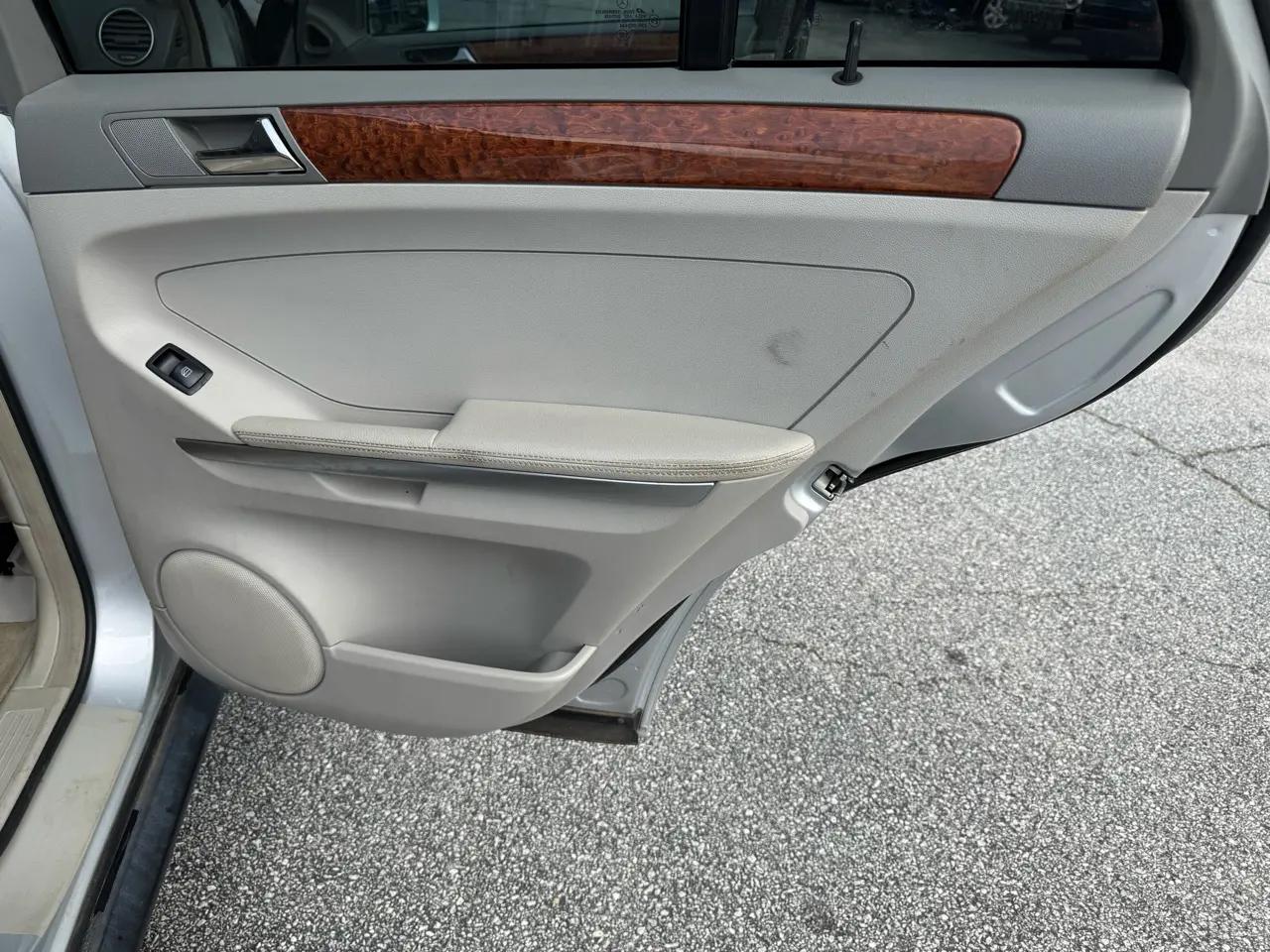 Mercedes-Benz M-Class 4MATIC 4dr 3.5L 2008