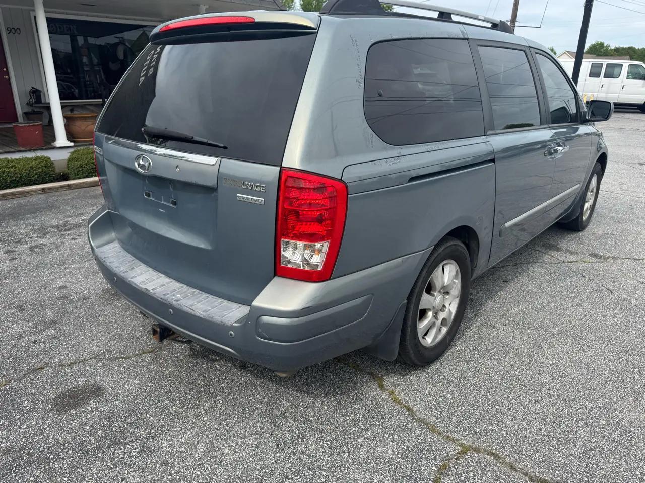 Hyundai Entourage 4dr Wgn Limited 2008