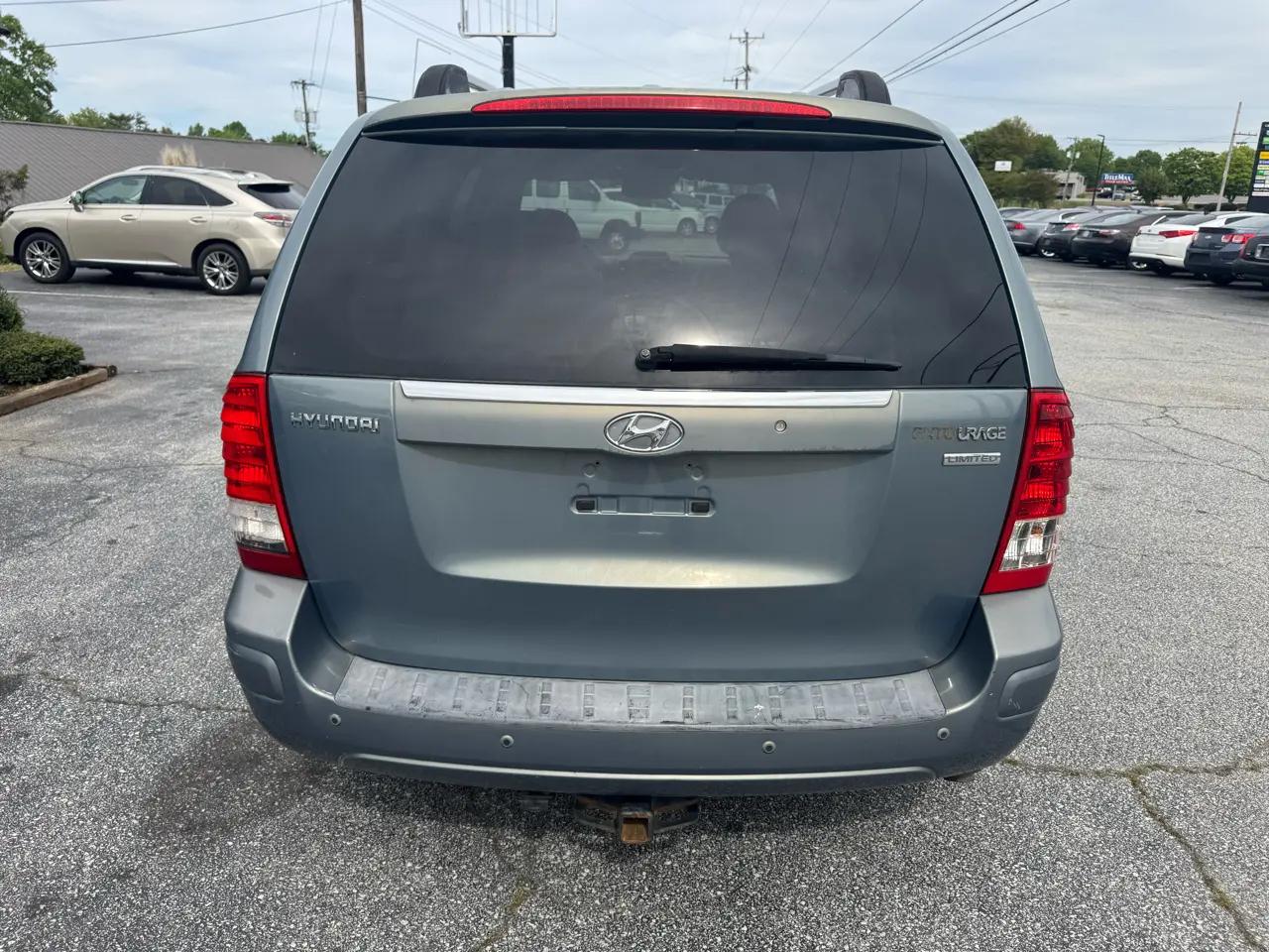Hyundai Entourage 4dr Wgn Limited 2008