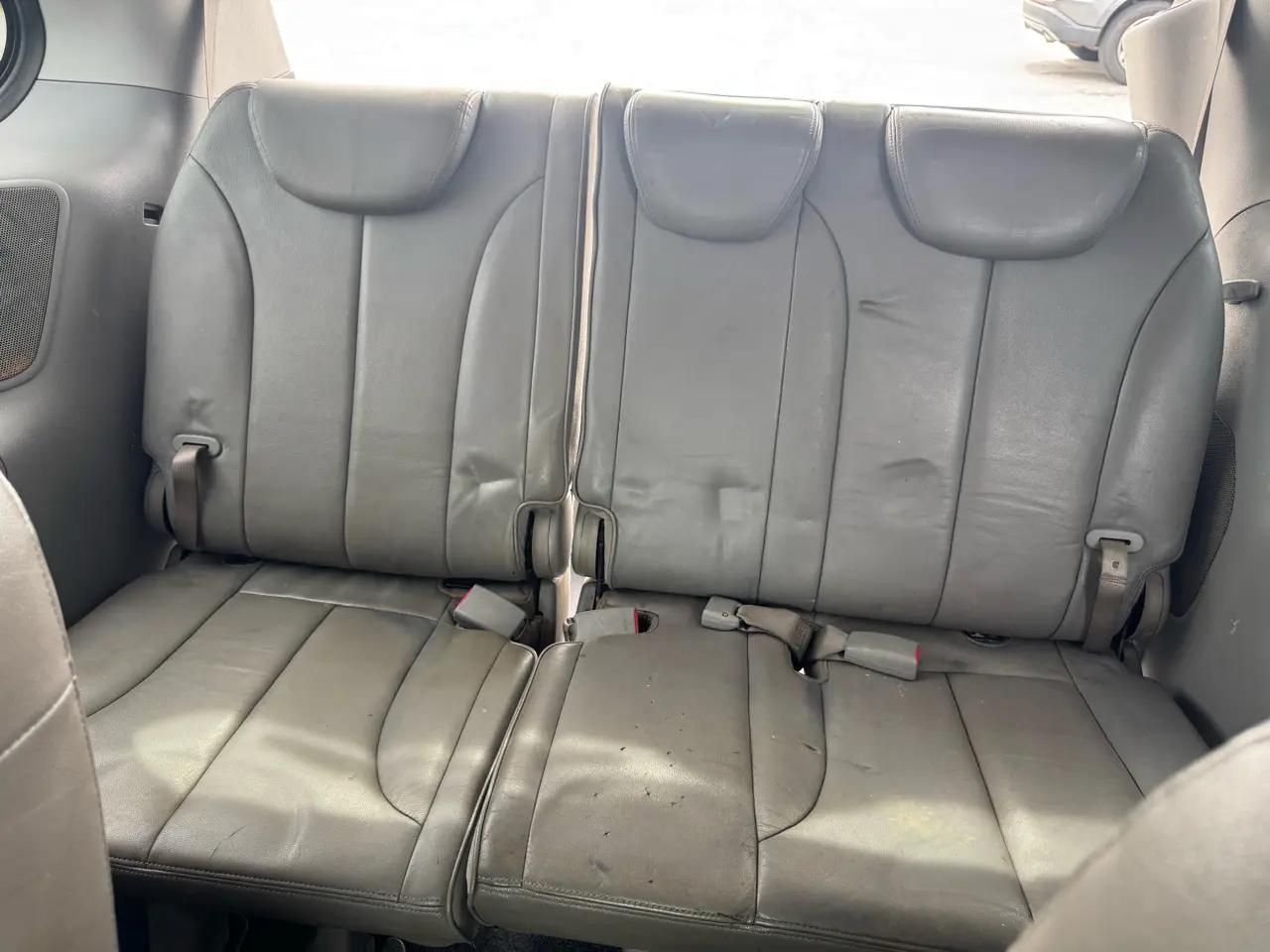 Hyundai Entourage 4dr Wgn Limited 2008