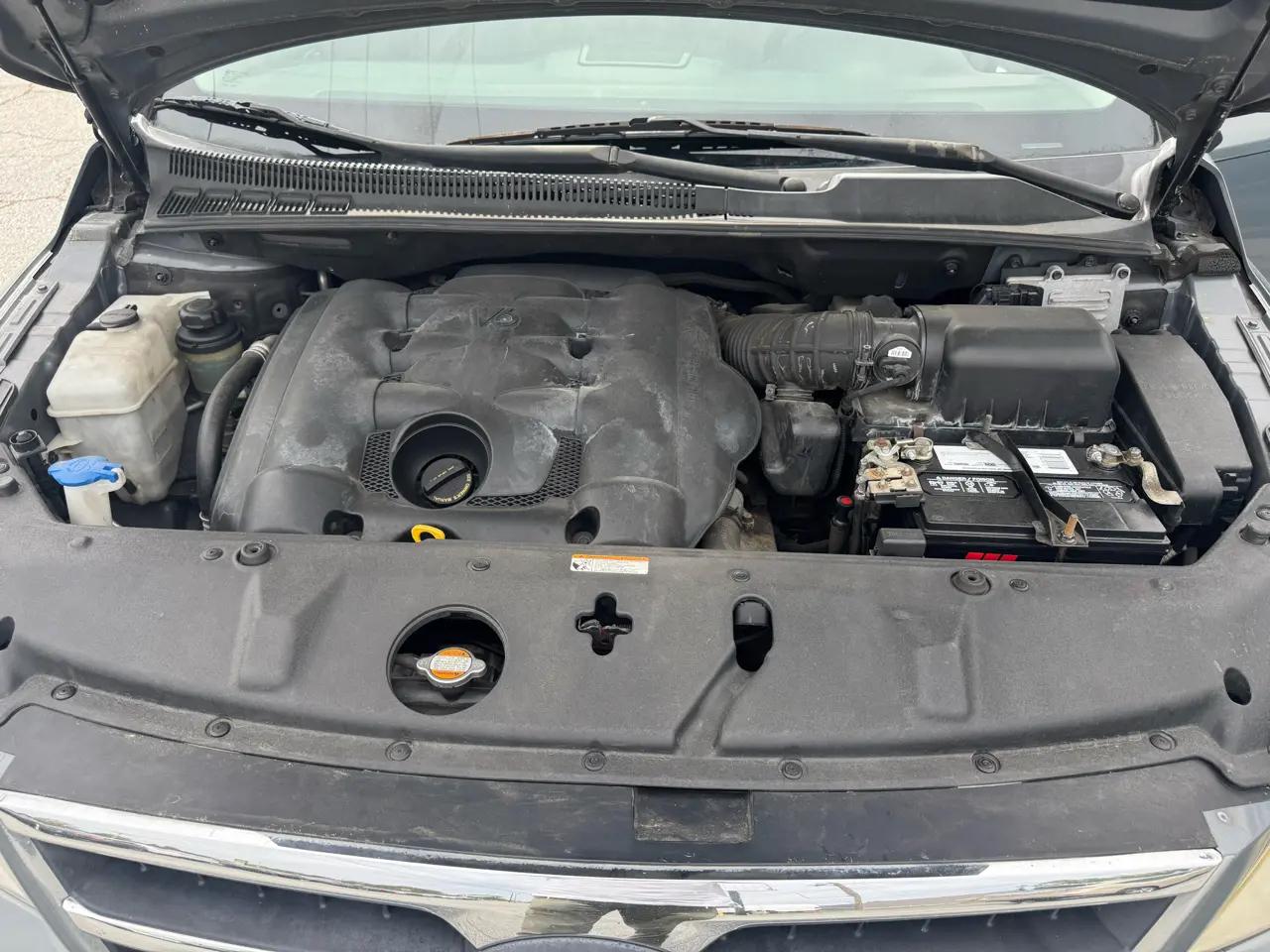 Hyundai Entourage 4dr Wgn Limited 2008