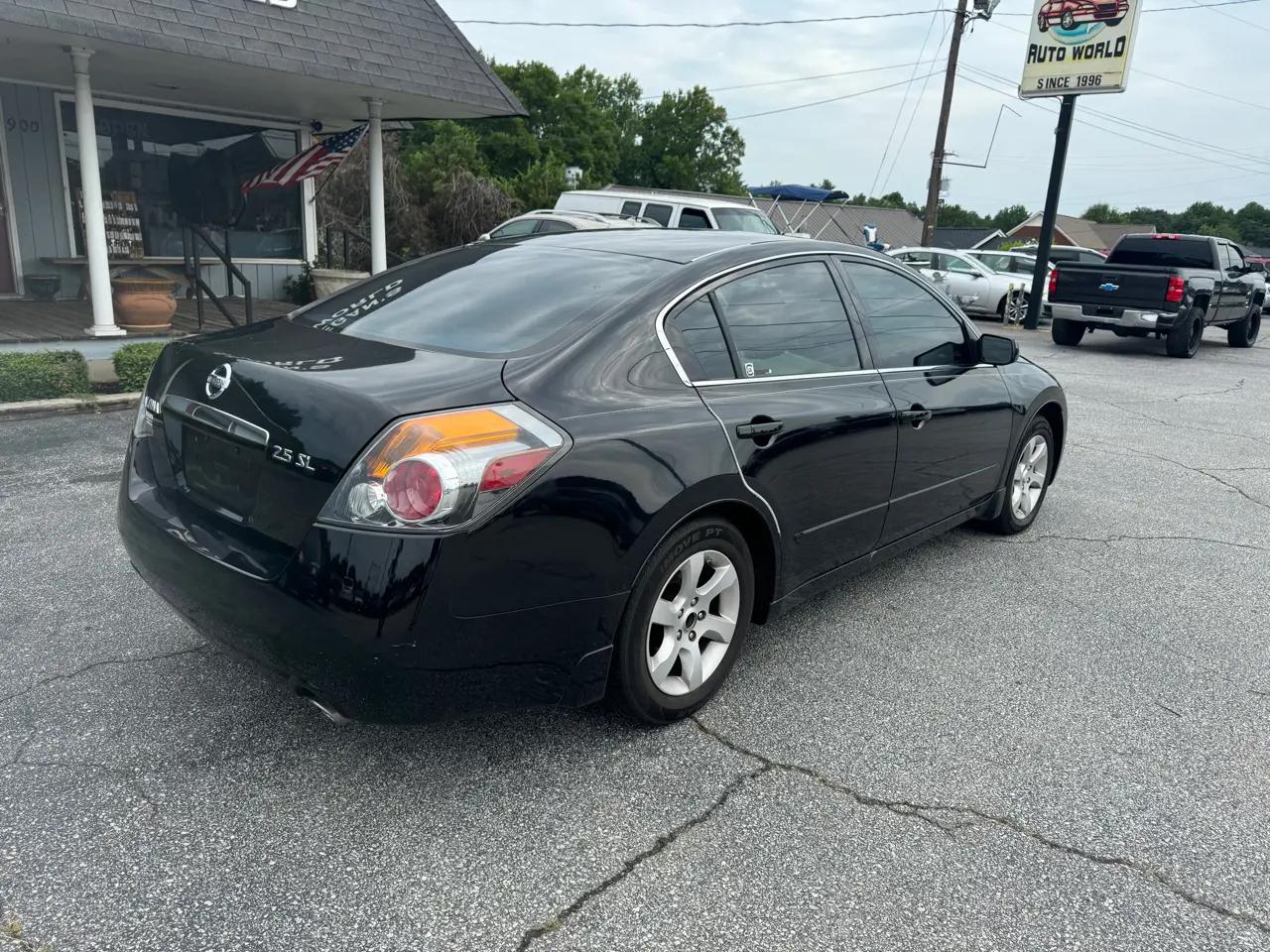Nissan Altima 4dr Sdn I4 CVT 2.5 SL 2009