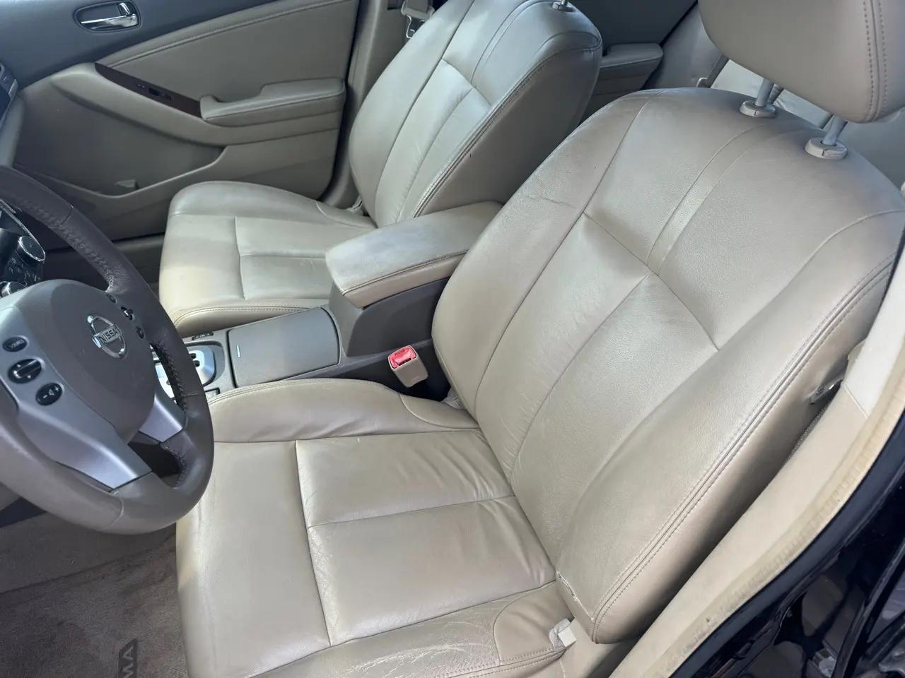 Nissan Altima 4dr Sdn I4 CVT 2.5 SL 2009