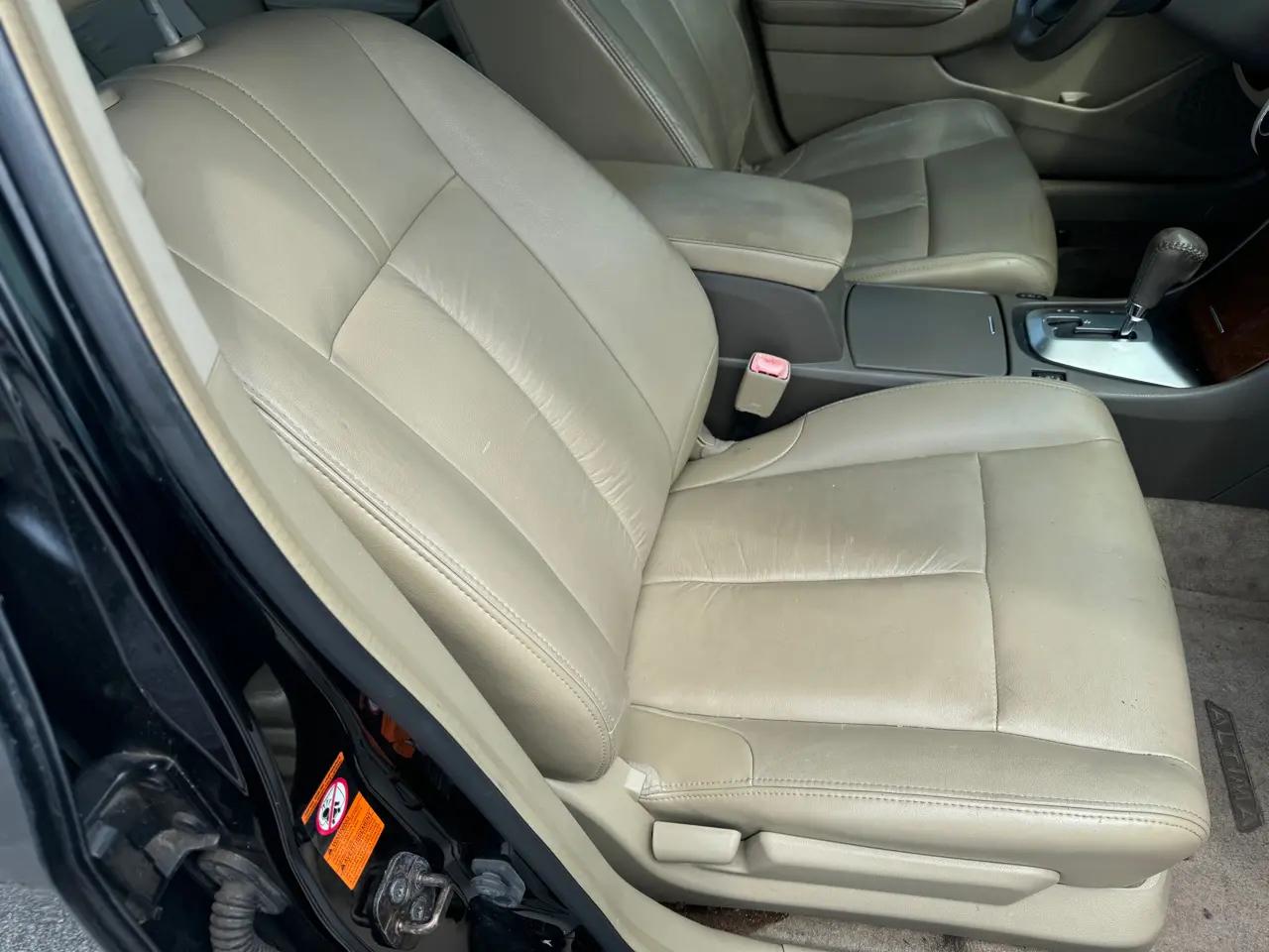 Nissan Altima 4dr Sdn I4 CVT 2.5 SL 2009