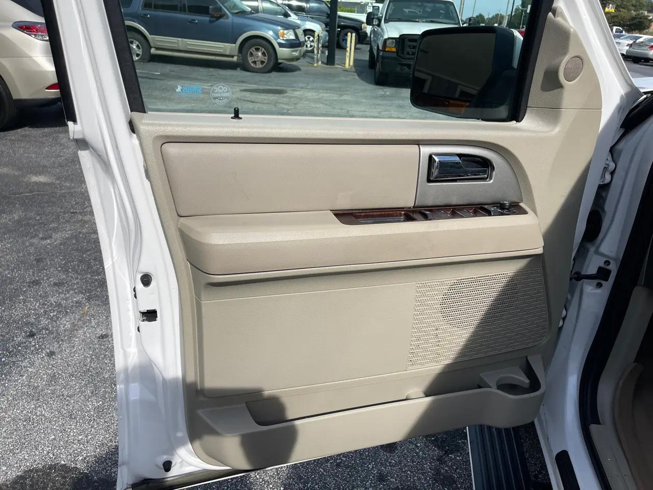 Ford Expedition 2WD 4dr Limited 2009