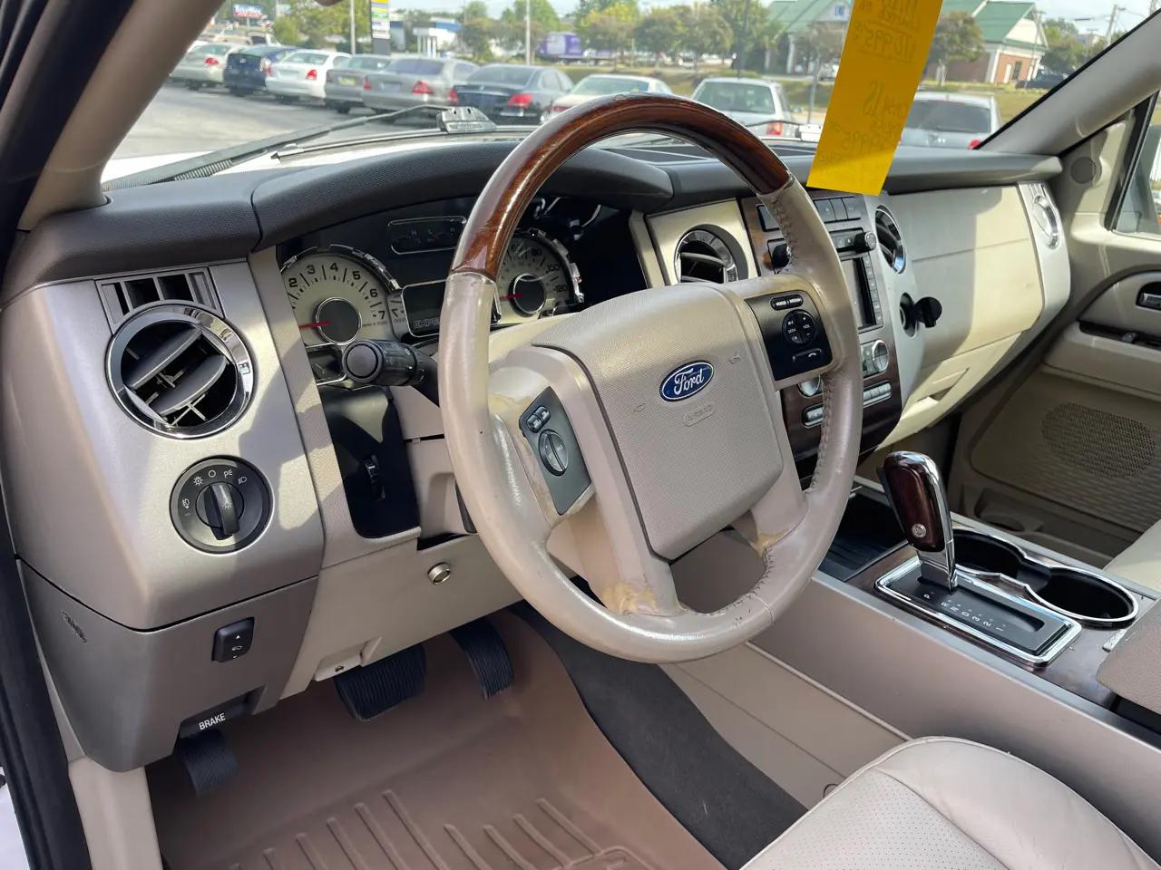 Ford Expedition 2WD 4dr Limited 2009
