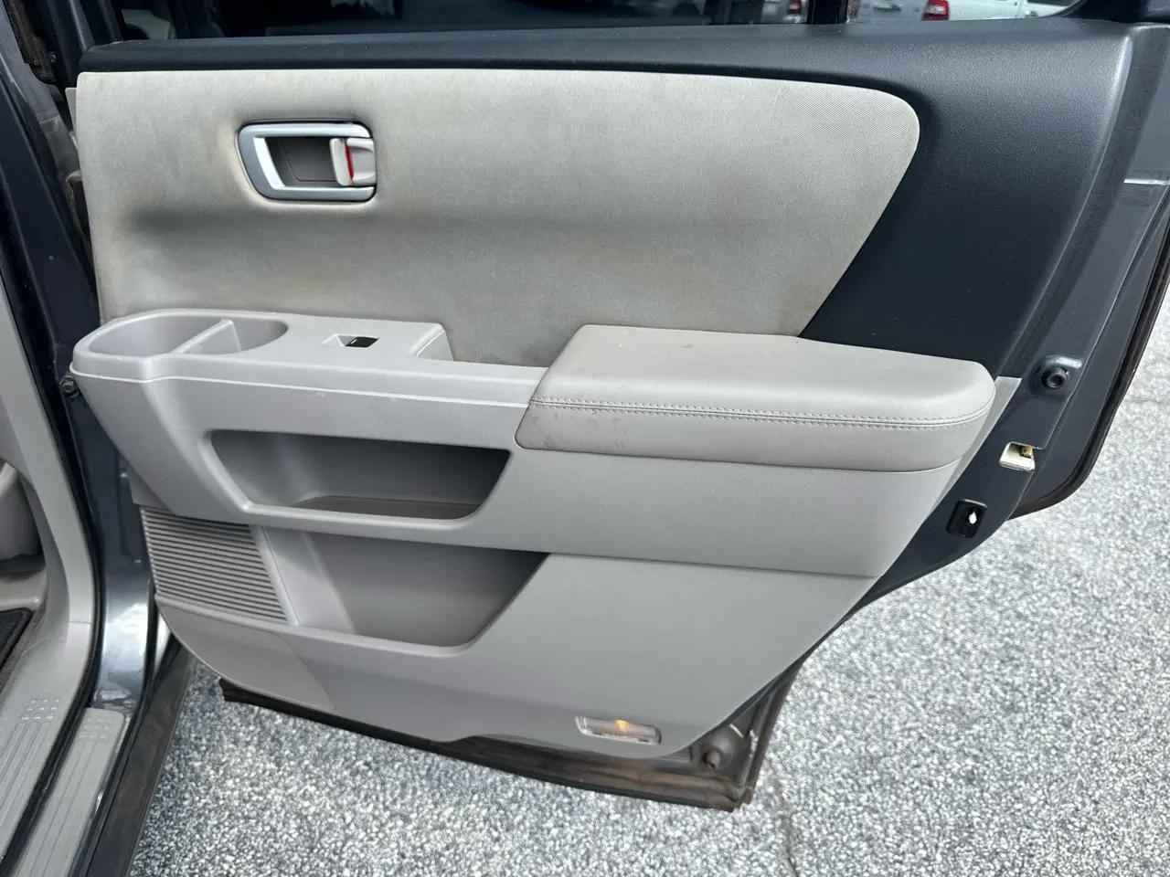 Honda Pilot 2WD 4dr EX 2011