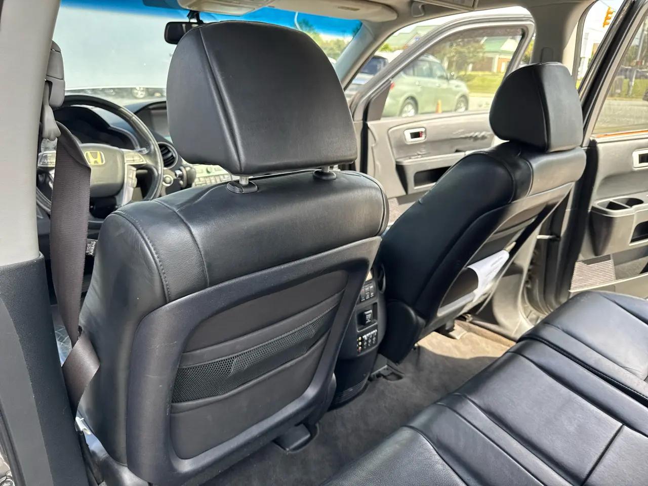 Honda Pilot 4WD 4dr Touring w/RES & Navi 2009