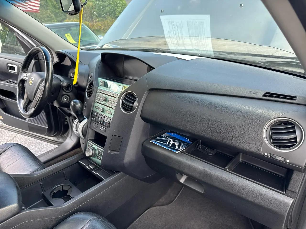 Honda Pilot 4WD 4dr Touring w/RES & Navi 2009