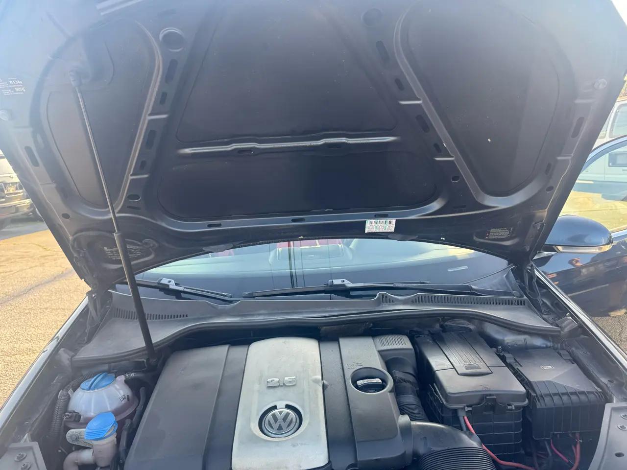 Volkswagen Jetta Sedan 4dr Auto SEL 2009