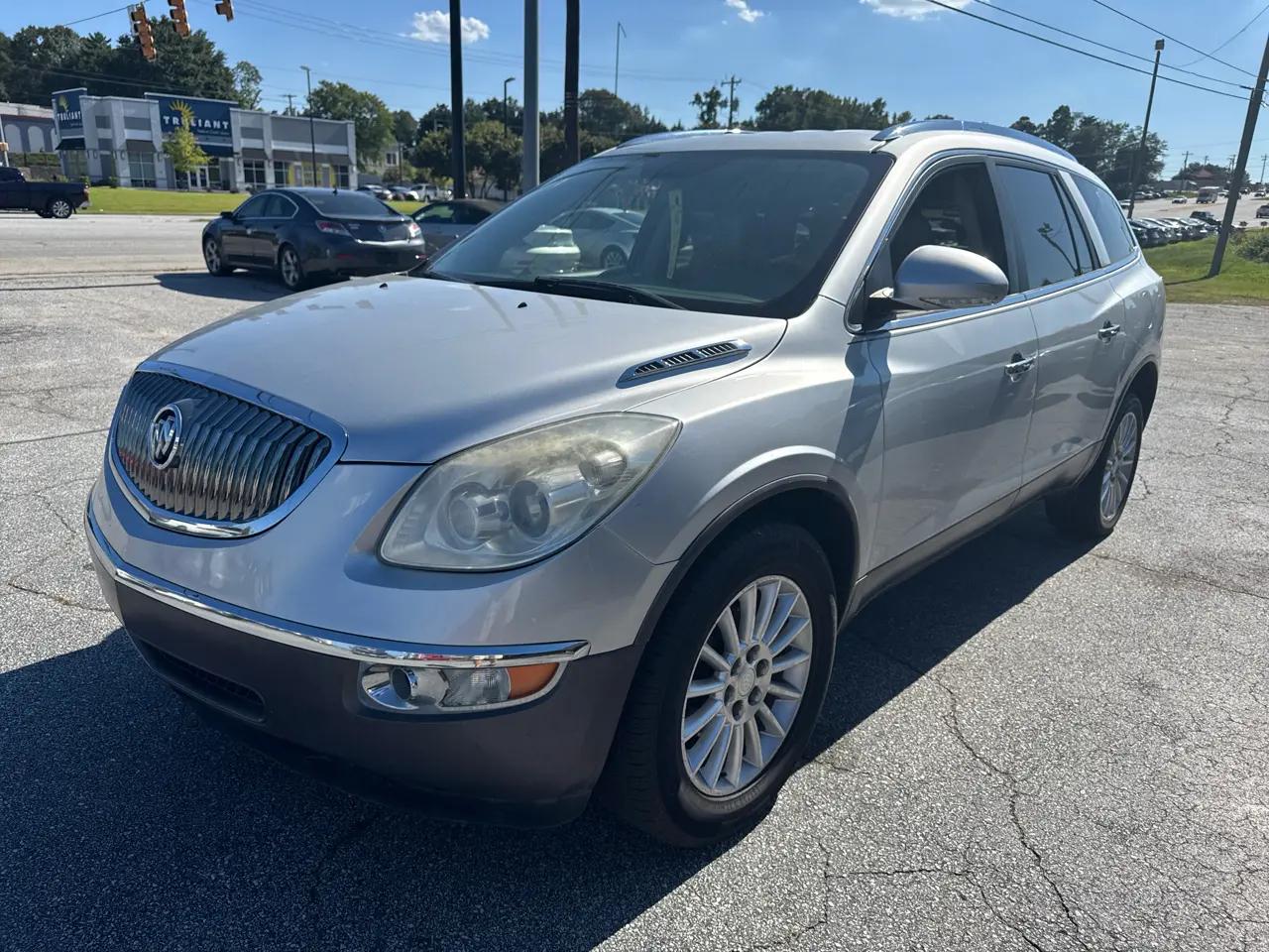 Buick Enclave FWD 4dr Leather 2012