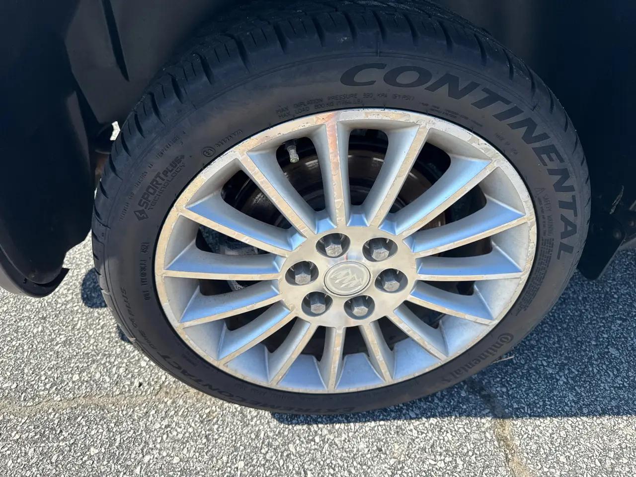 Buick Enclave FWD 4dr Leather 2012