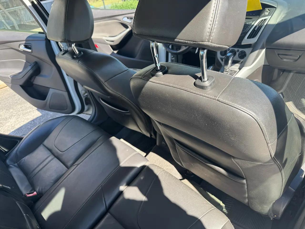Ford Focus 4dr Sdn SE 2013