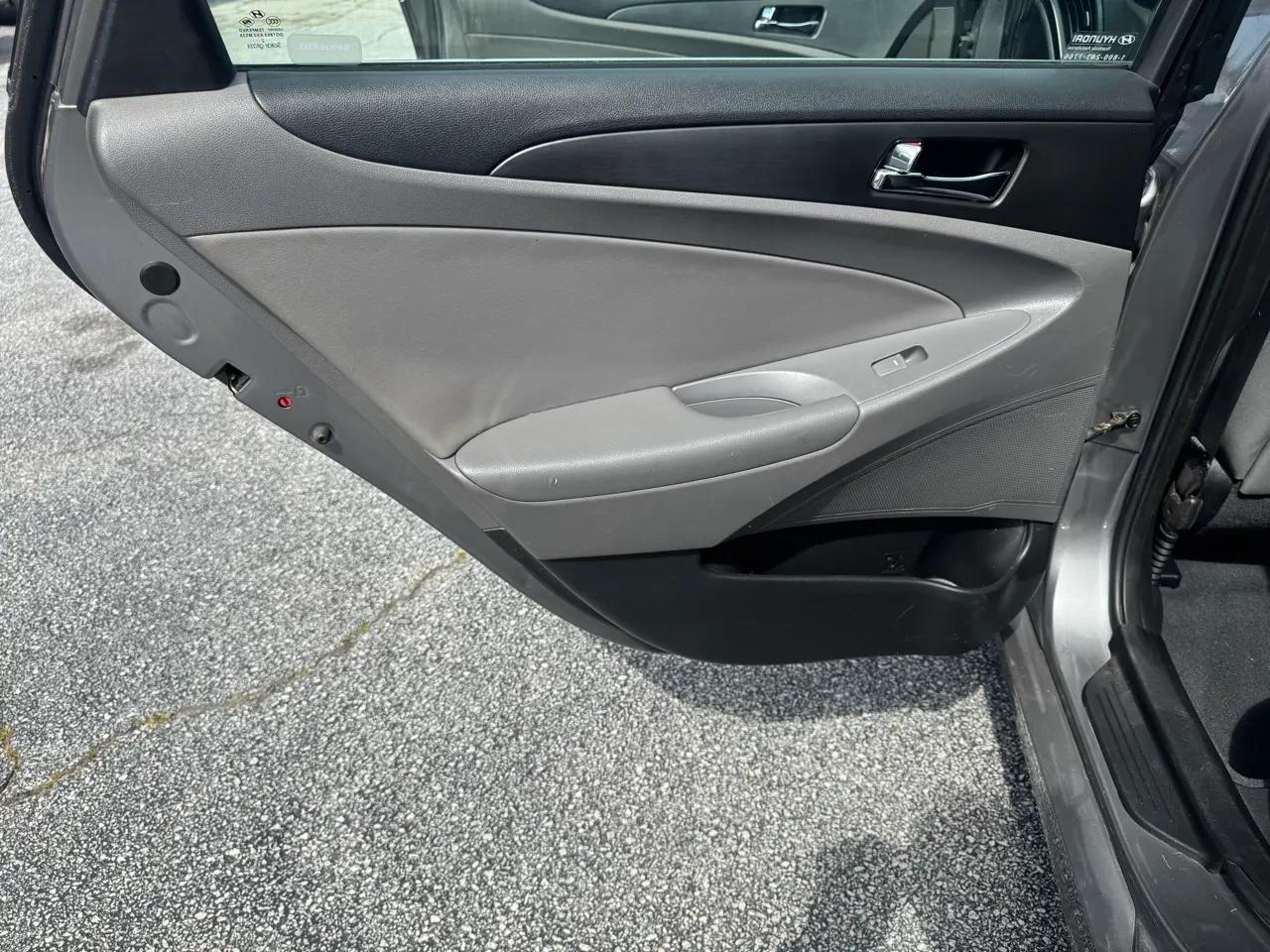 Hyundai Sonata 4dr Sdn 2.4L Auto GLS 2013